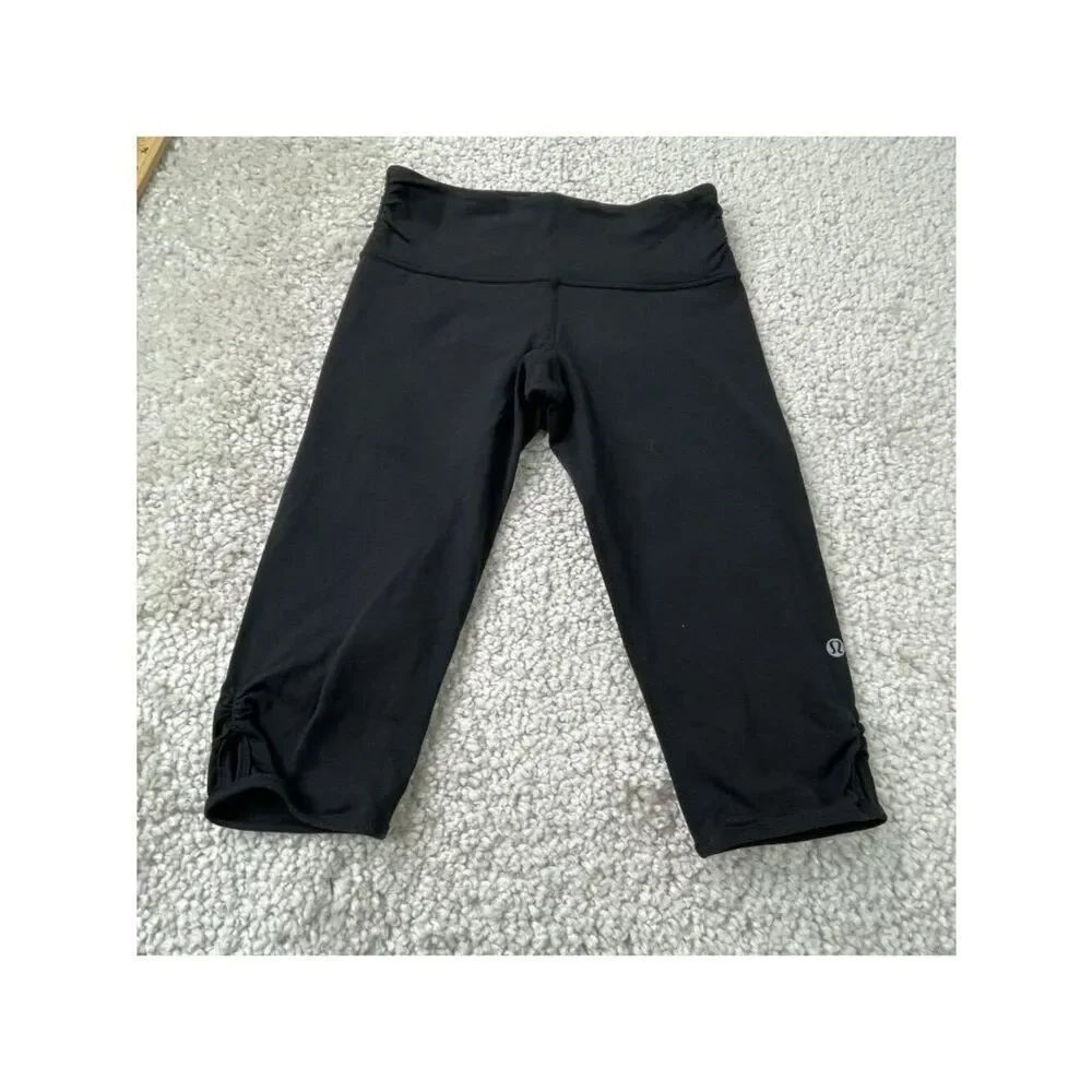 Lululemon Black Ruched Crop Capri Legging Womens 6